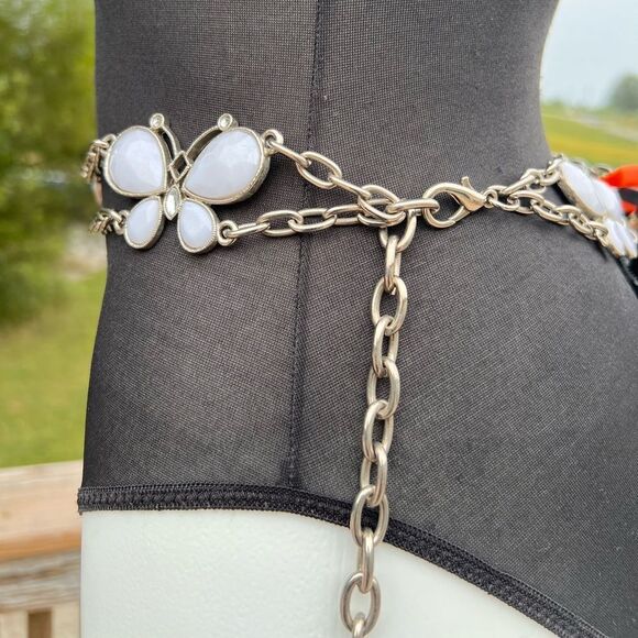 Silver Chain Belt With Butterfly Detail - Picture 4 of 10